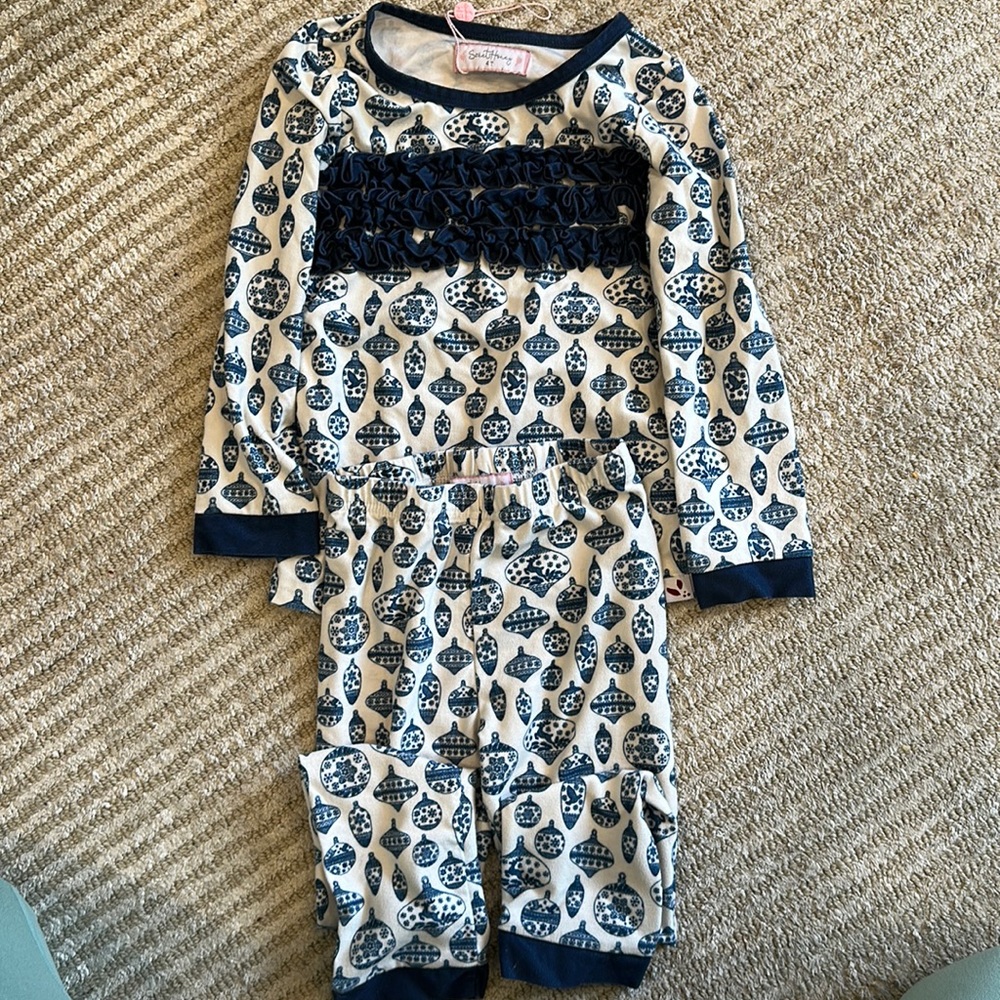 Sweethoney girls 4T Christmas pajamas
